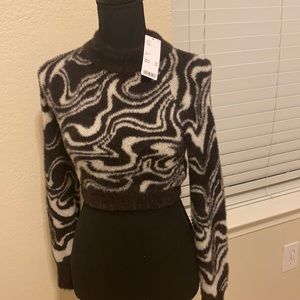 Long sleeve crop top